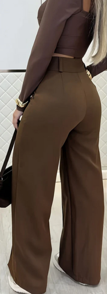 The Effortless Wide-Leg Trouser